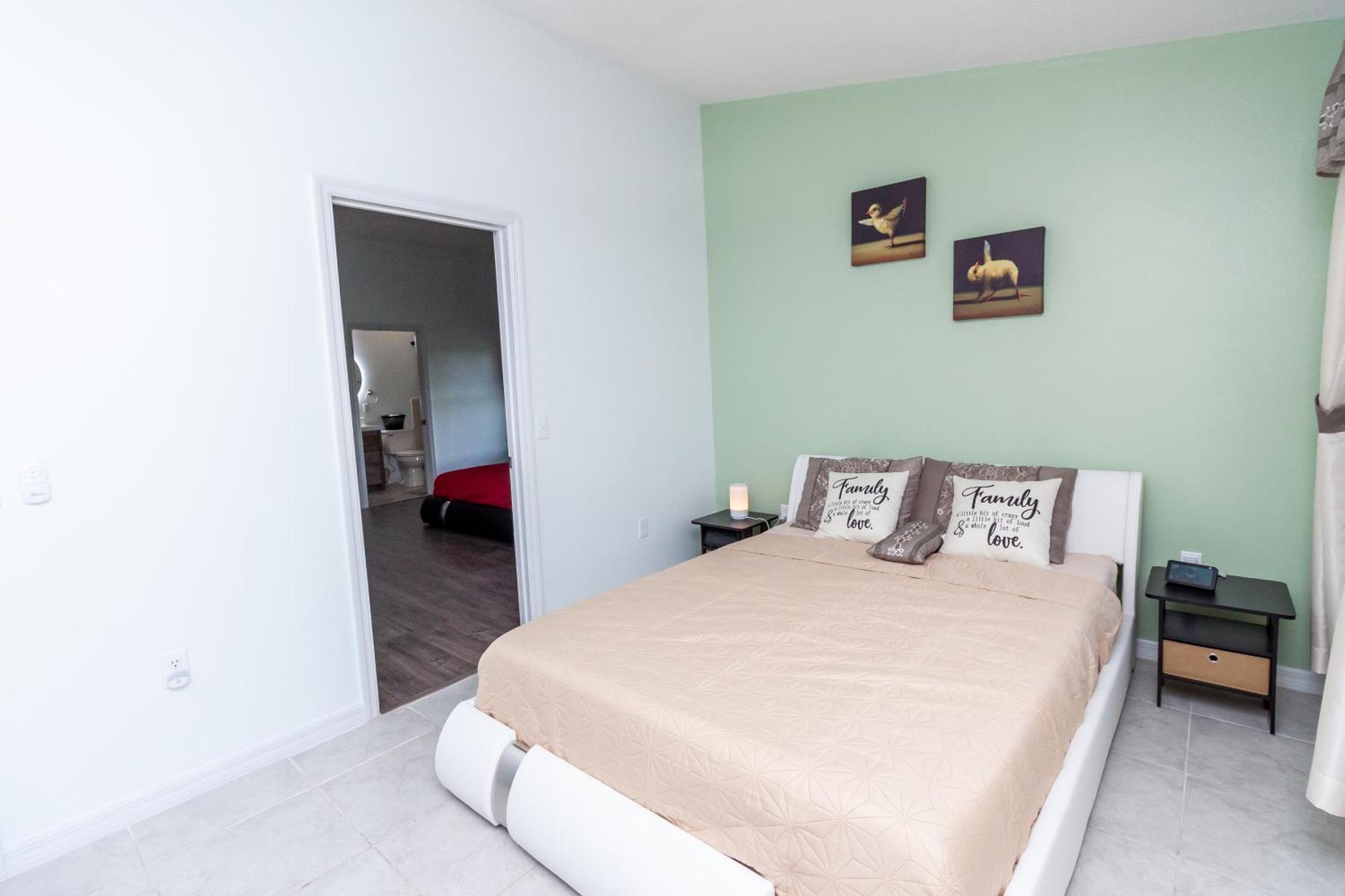 Beautiful Fully Furnished 2-Bedroom Luxury Home كيسيمي المظهر الخارجي الصورة